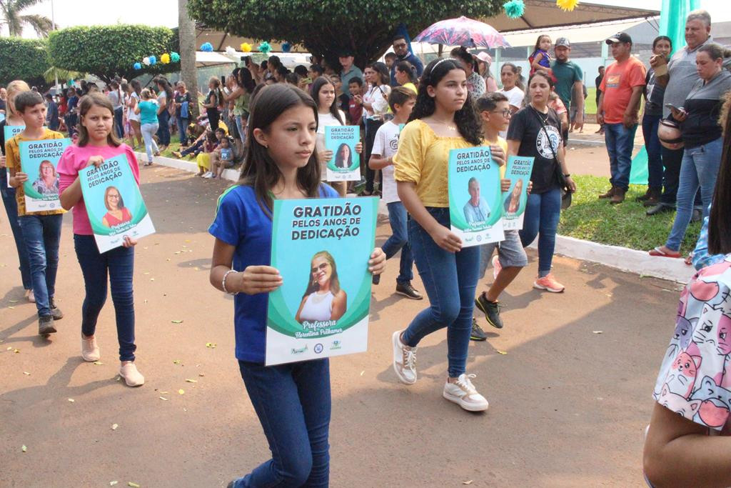 Desfile Cívico do 36º aniversário de Paranhos